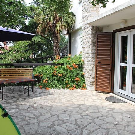 Holiday Home Luznar Klenovica Eksteriør billede
