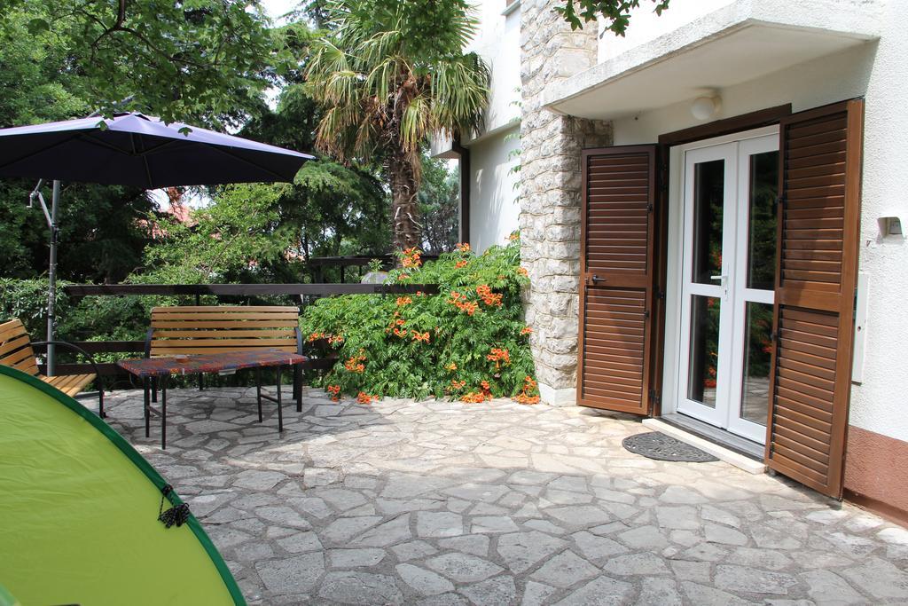 Holiday Home Luznar Klenovica Eksteriør billede